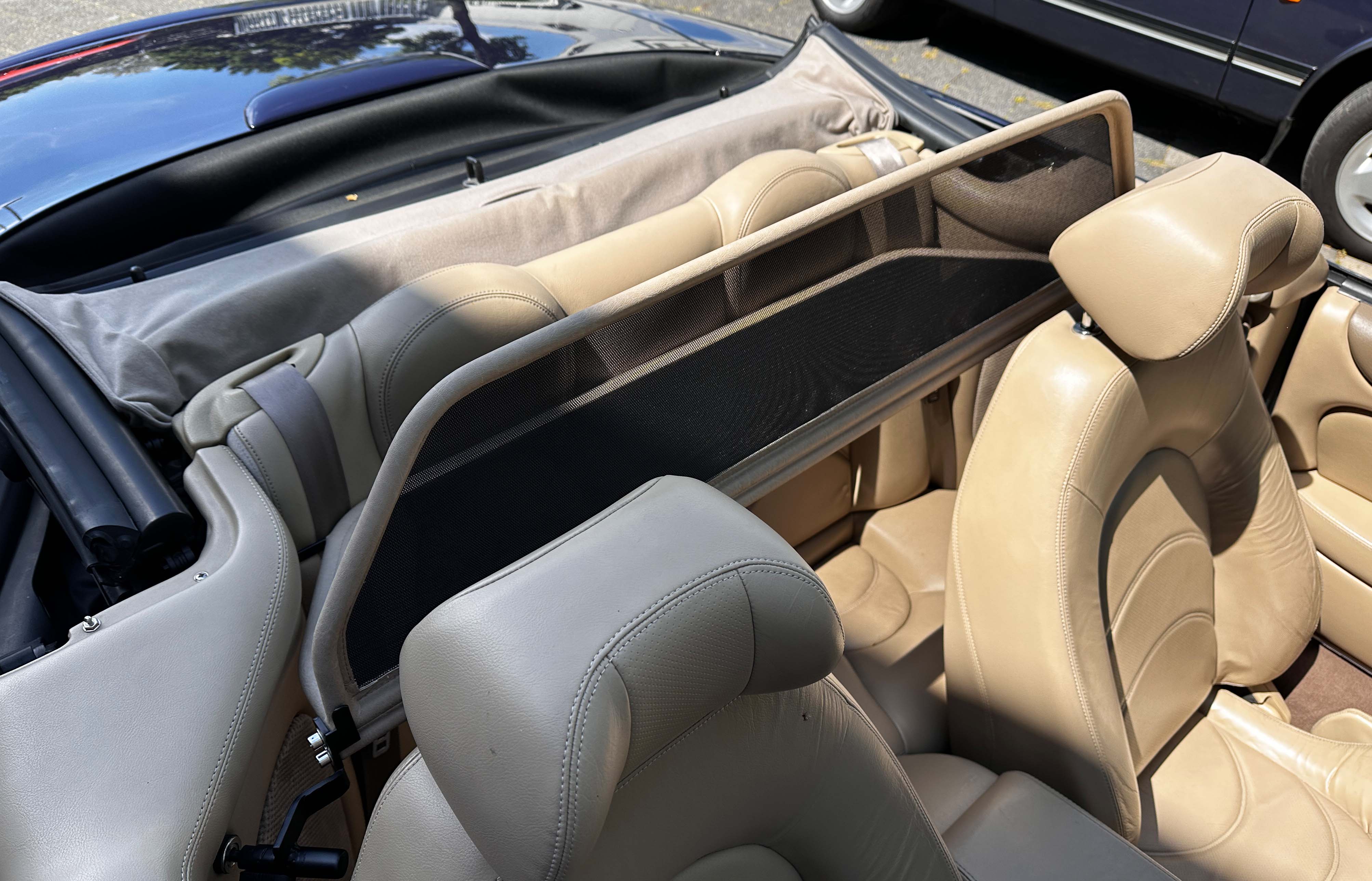 AIRAX Windschott für Jaguar XK8 Typ 100 mit Schnellverschluss in beige