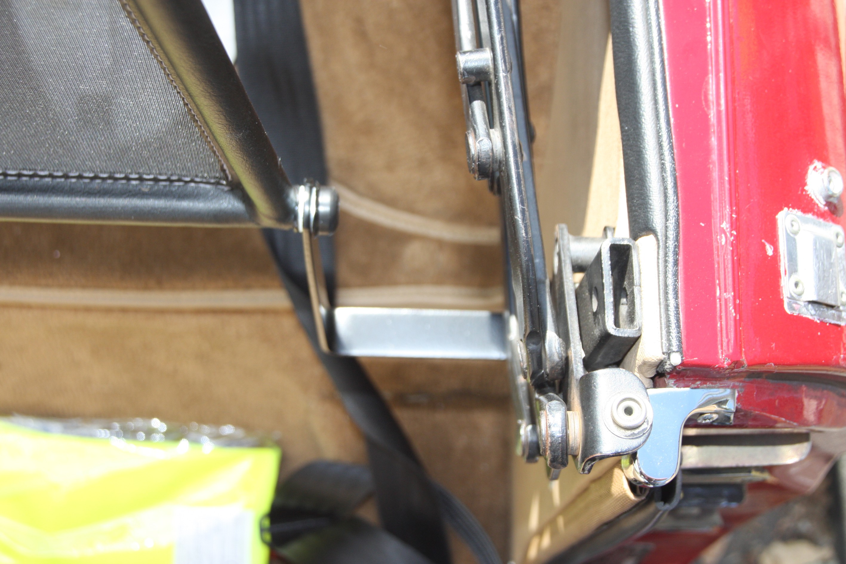 AIRAX wind deflector for British Motor Corporation (BMC) MGB Roadster 