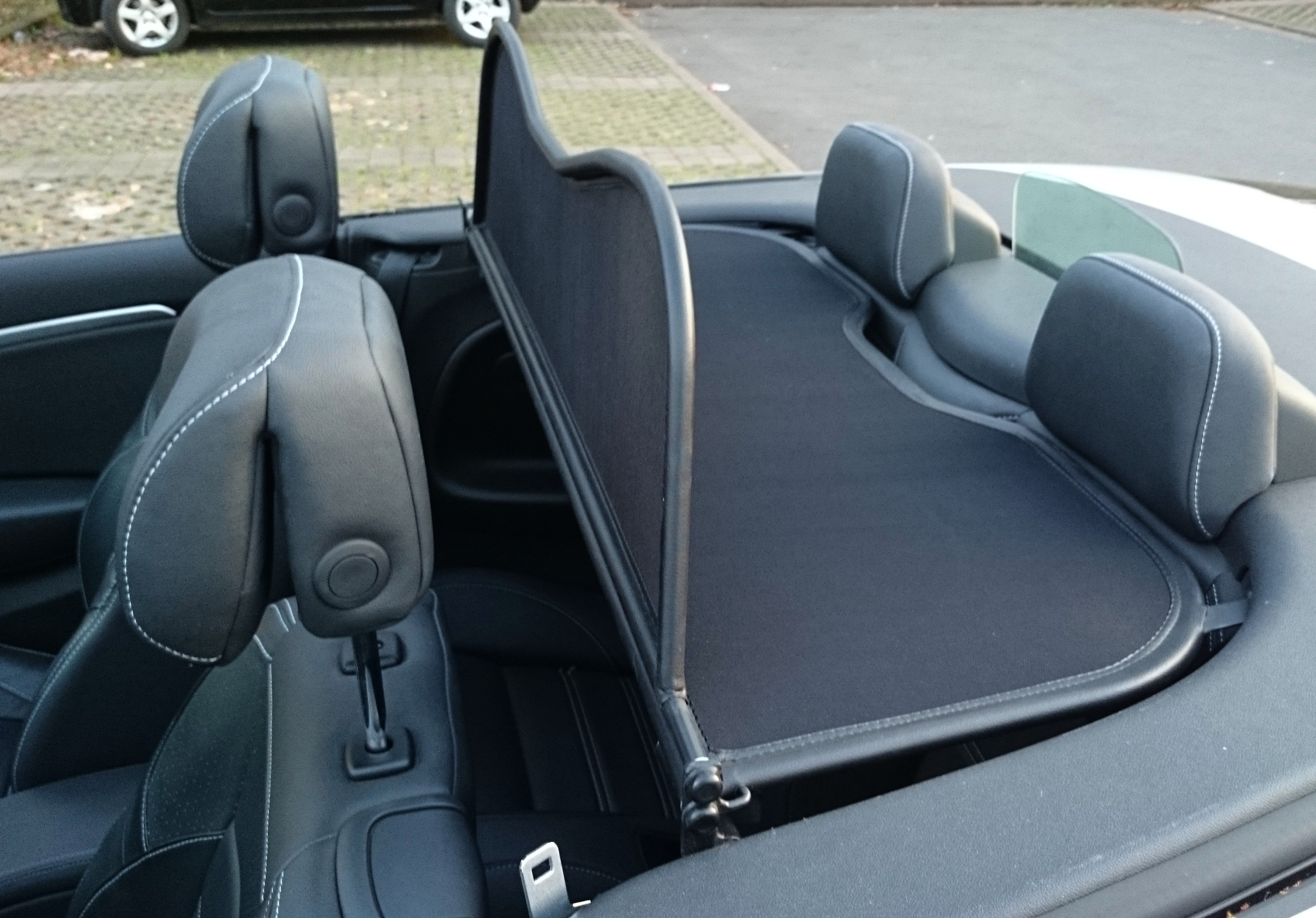 AIRAX Windschott für Renault Megane CC III mit Schnellverschluss 