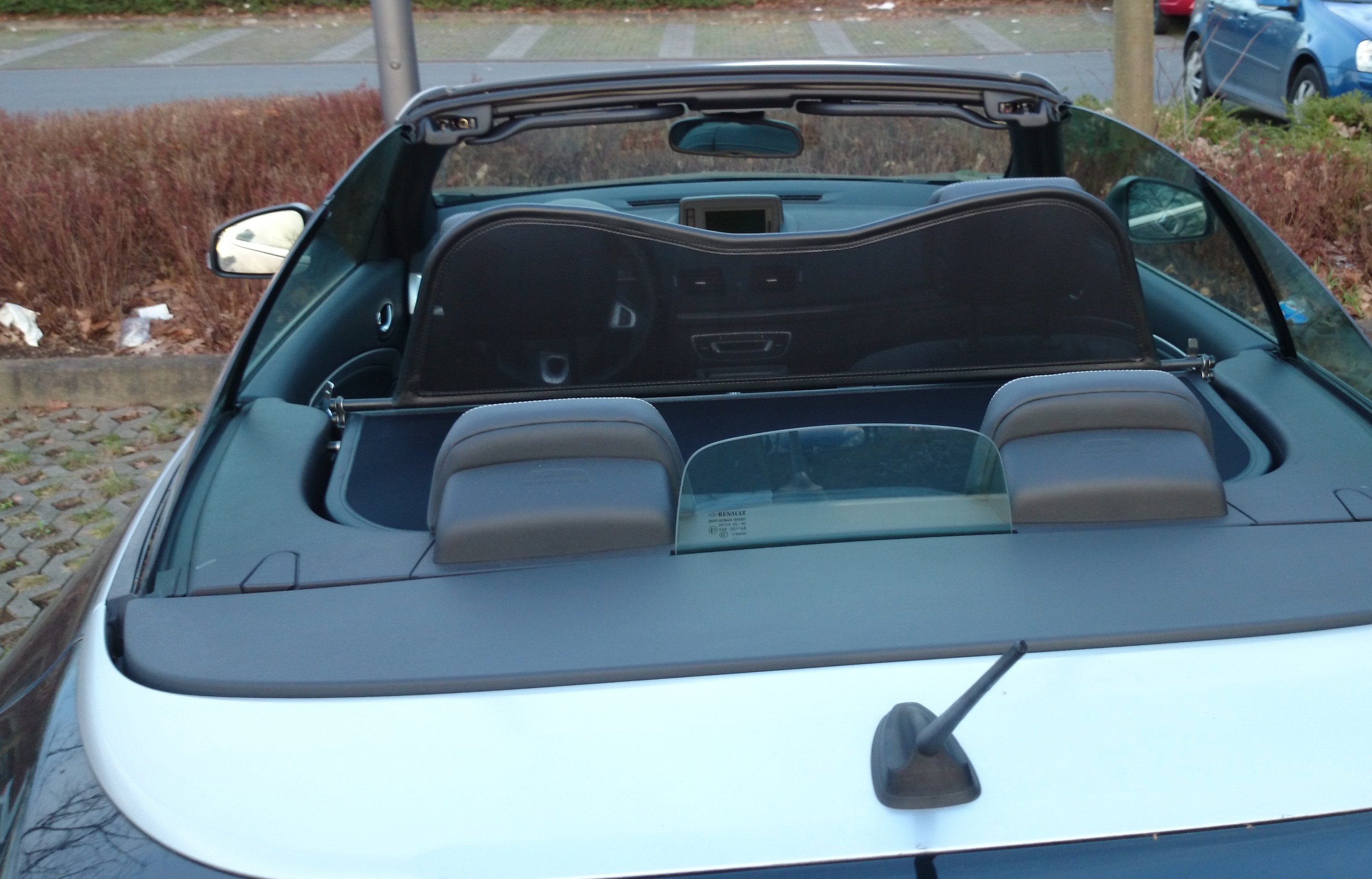 Wind deflector Renault Megane CC III Typ Z year 6/2010 quick fastener