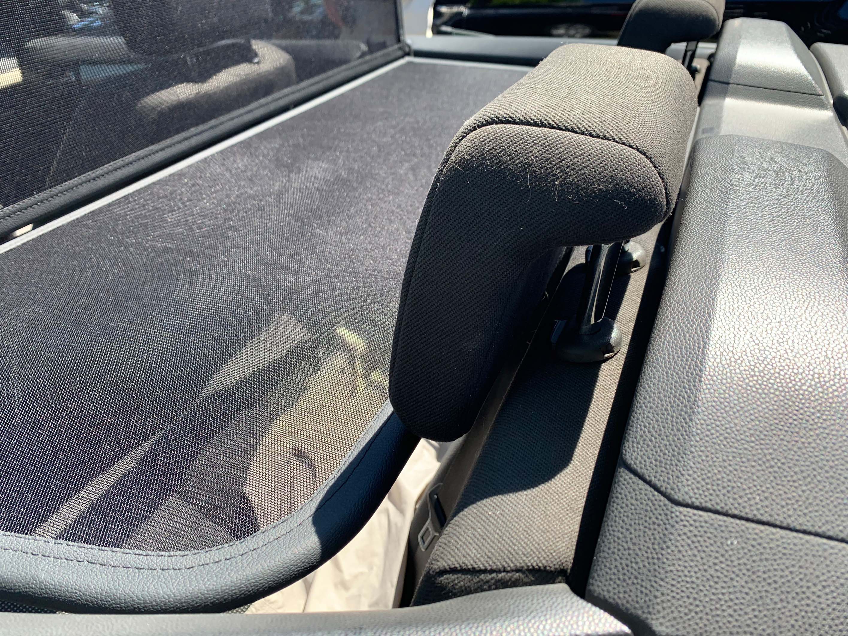 AIRAX wind deflector for Opel Astra H TwinTop with quick release