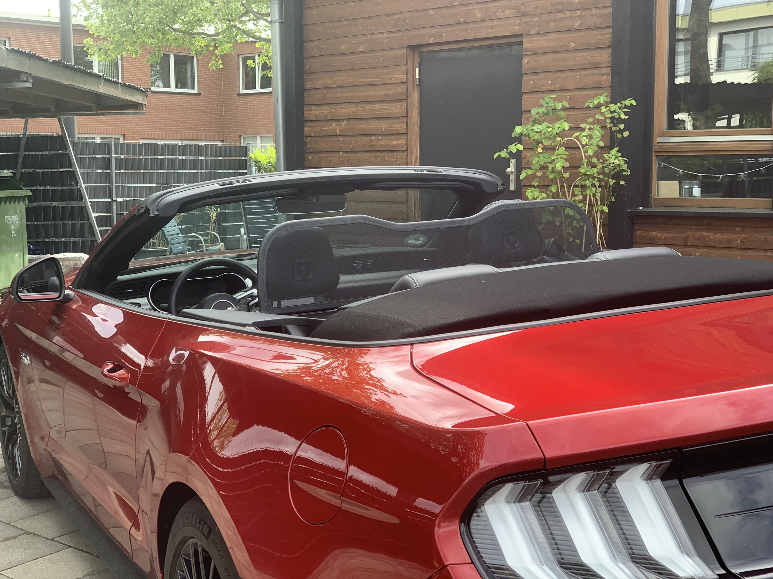 AIRAX Windschott für Ford Mustang VI VII mit Schnellverschluss Mirror Design Mark 3