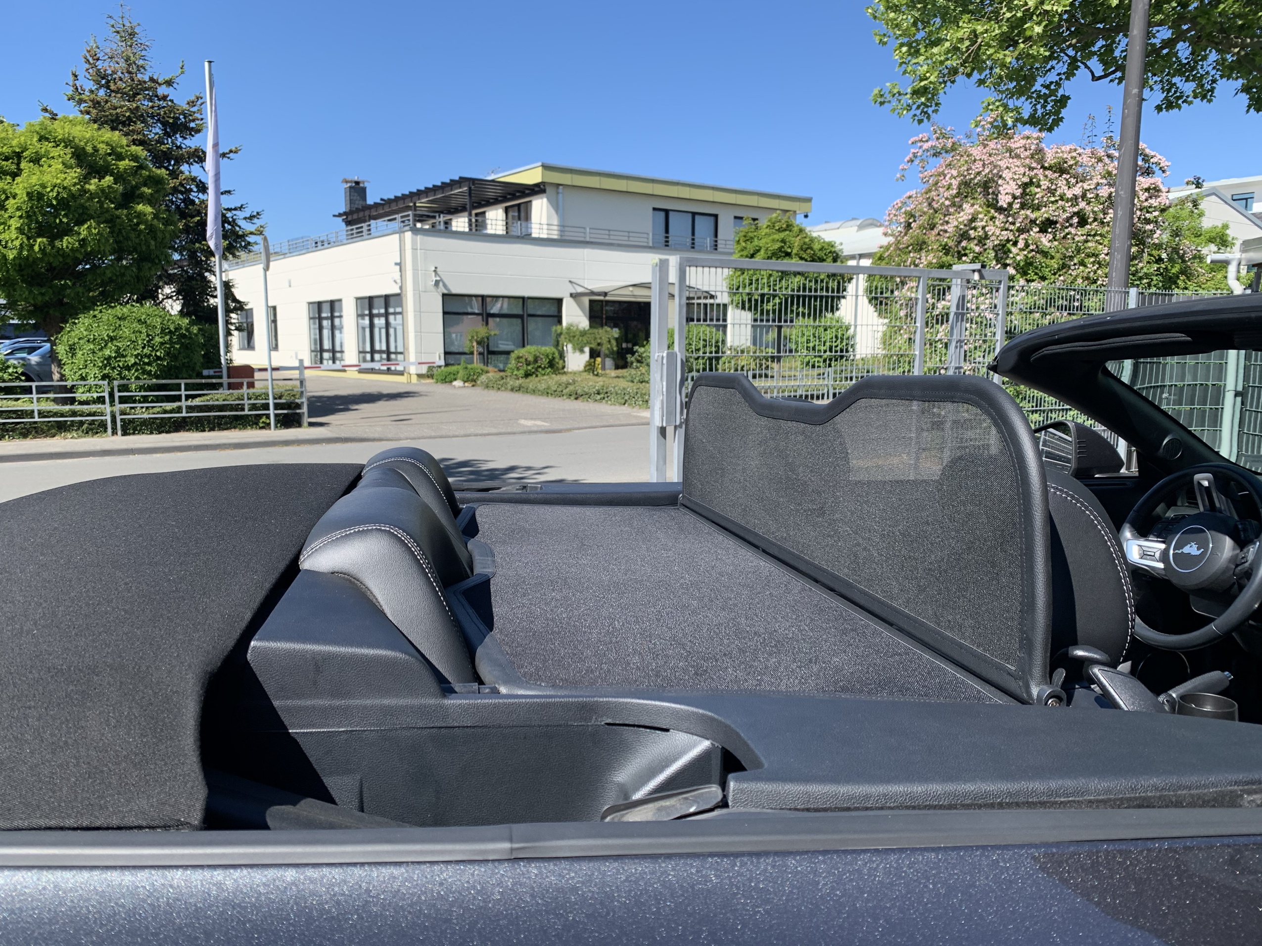 AIRAX Windschott für Ford Mustang VI VII mit Schnellverschluss Mirror Design Mark 3