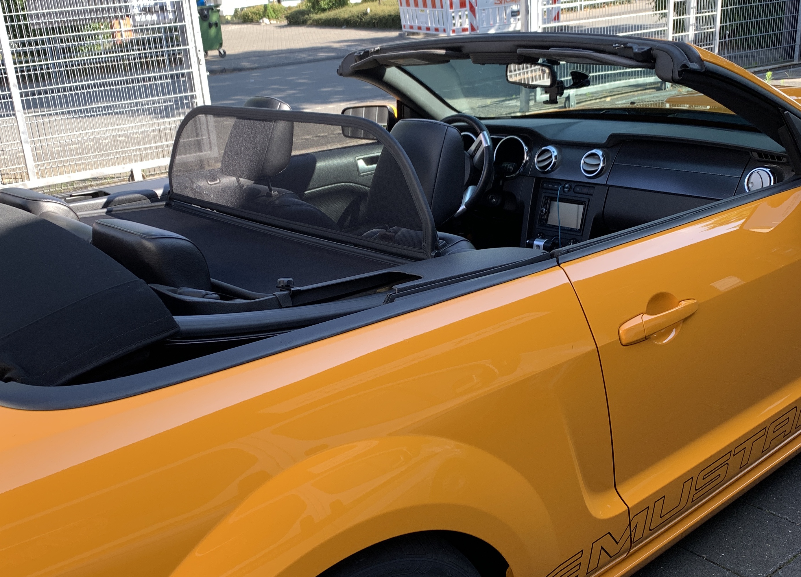 AIRAX Windschott für Ford Mustang V Lightbar Design mit Schnellverschluss