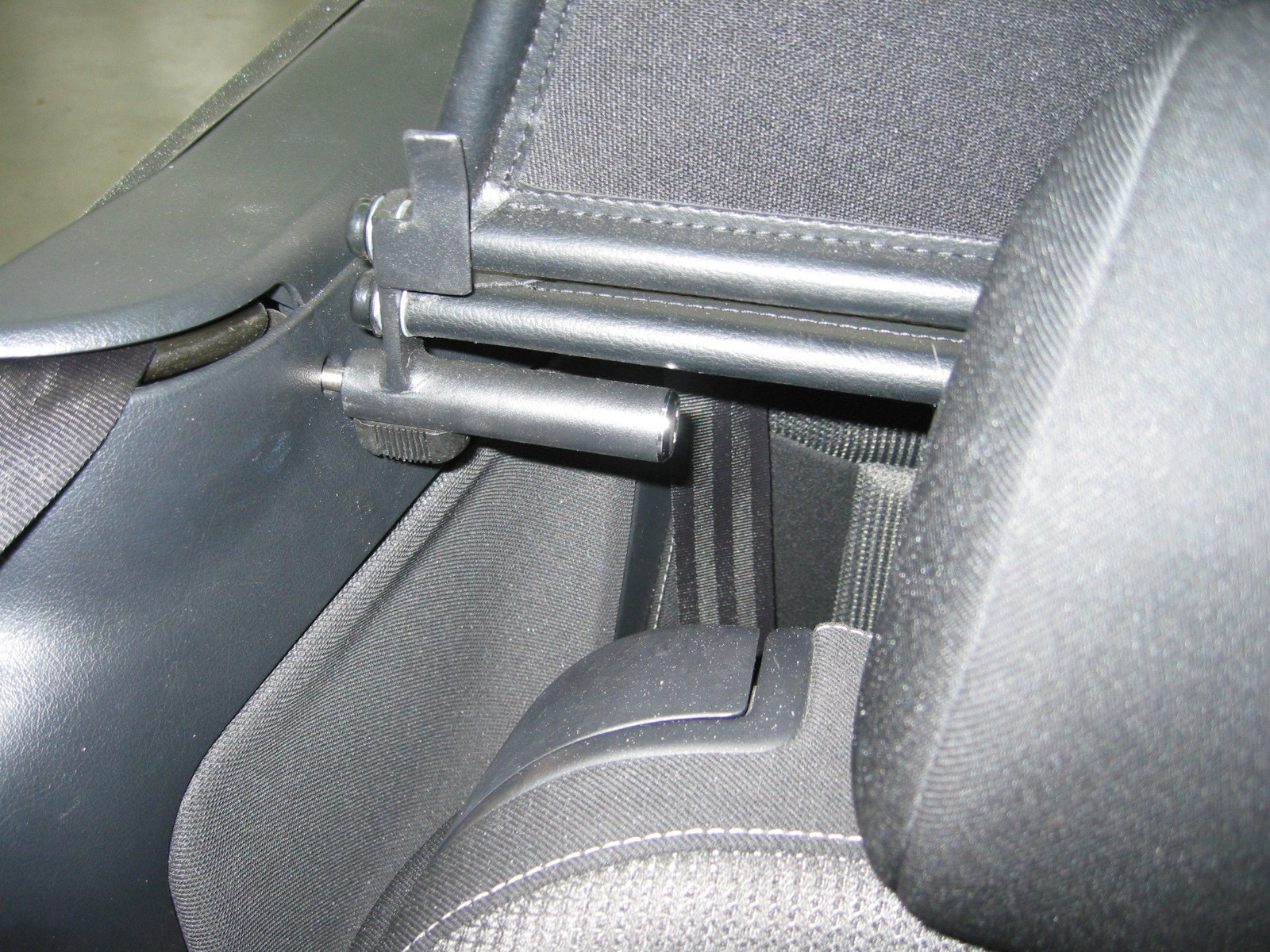 AIRAX Windschott für Peugeot 207 CC Carbon Optik