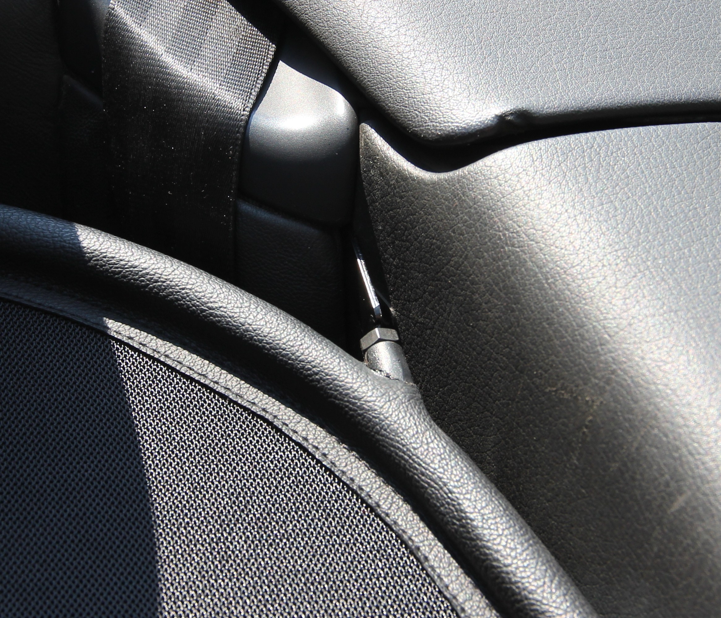 AIRAX Windschott für Audi A4 mit Tasche