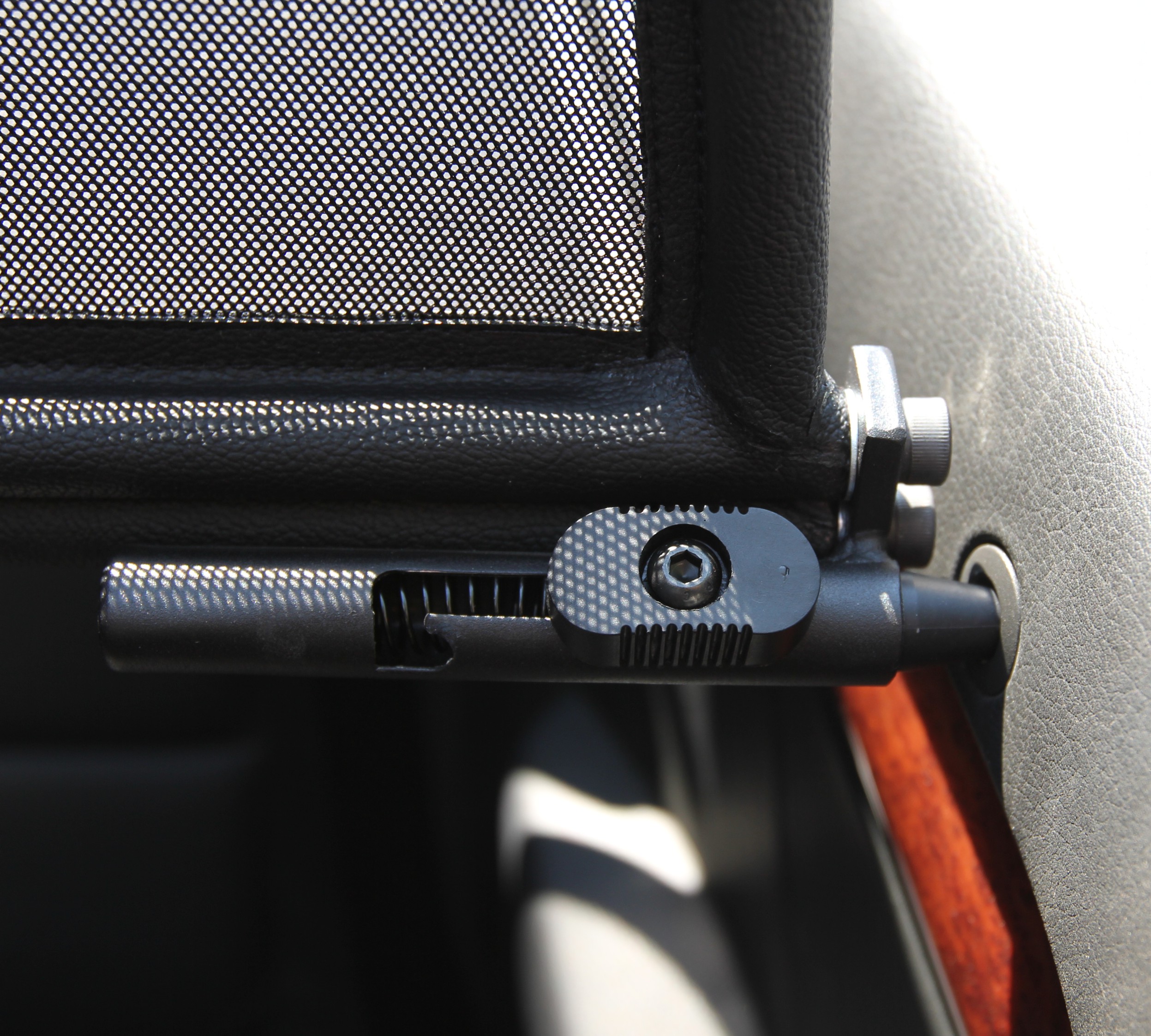 AIRAX Windschott für Audi A4 mit Tasche