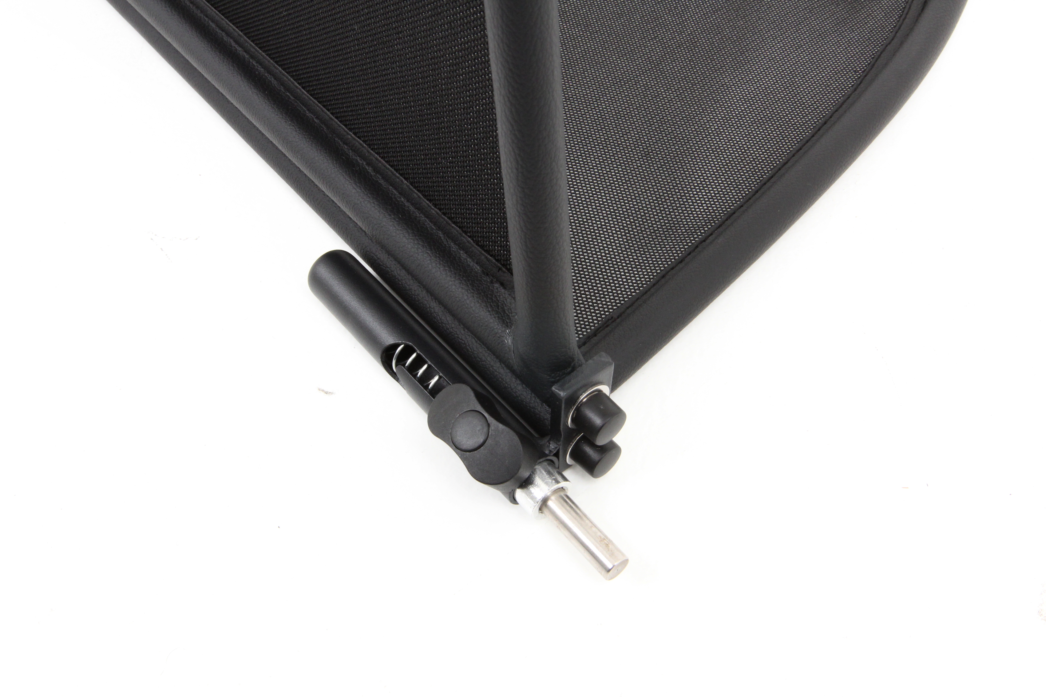 AIRAX Windschott für Audi A4 mit Tasche