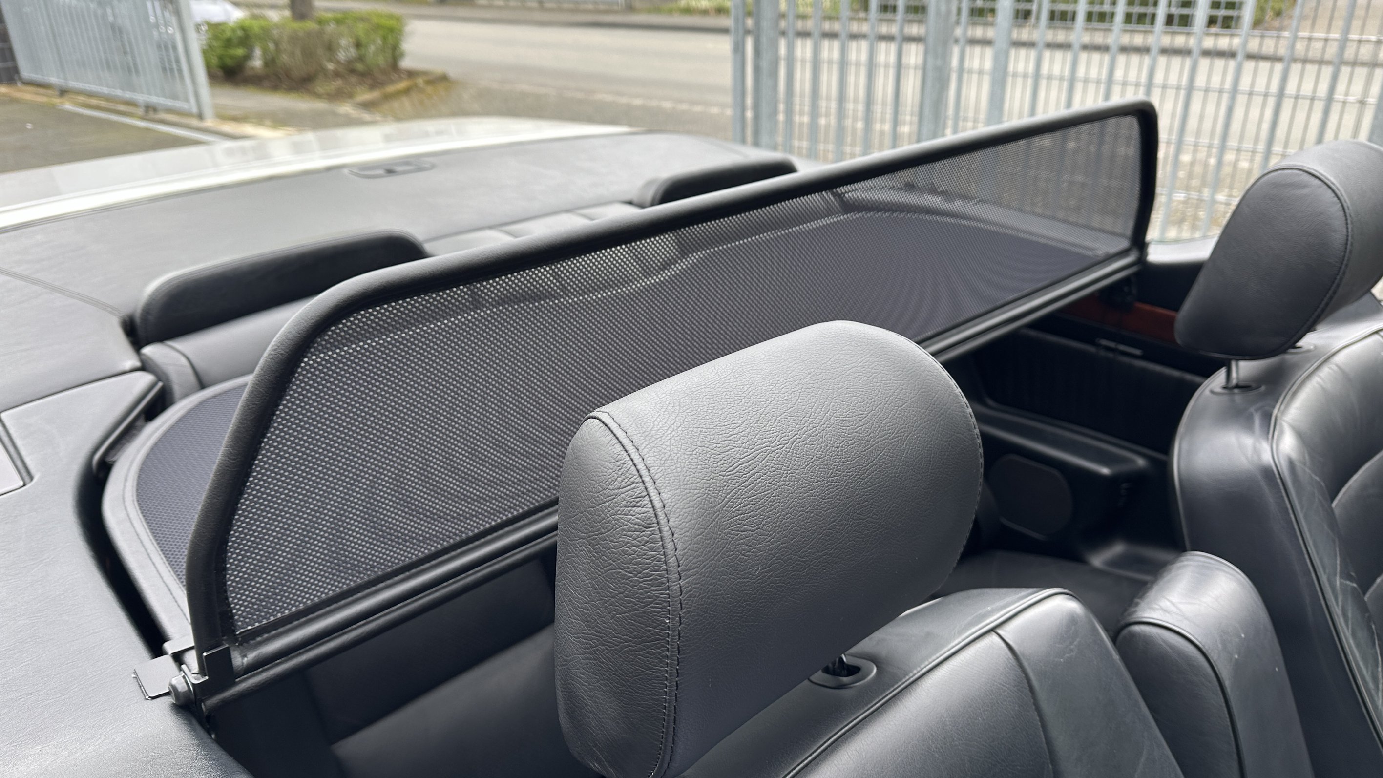 Wind deflector suitable for Mercedes Benz E-Klasse A124 Convertible