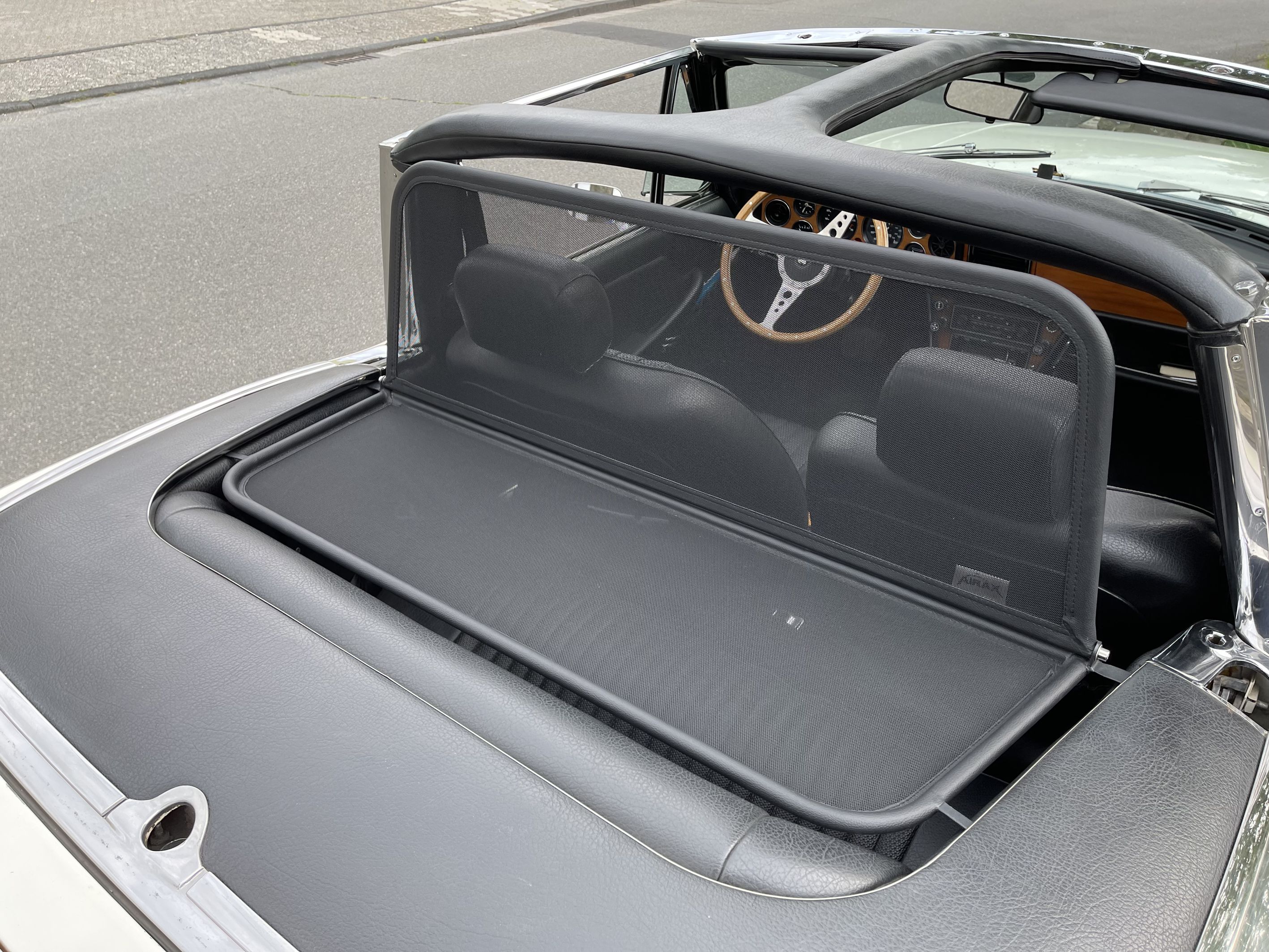 Airax wind deflector suitable for Triumph Stag 