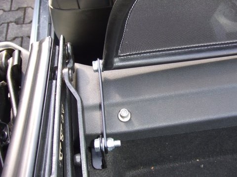 Airax wind deflector suitable for Rover MG - F & MG - TF 