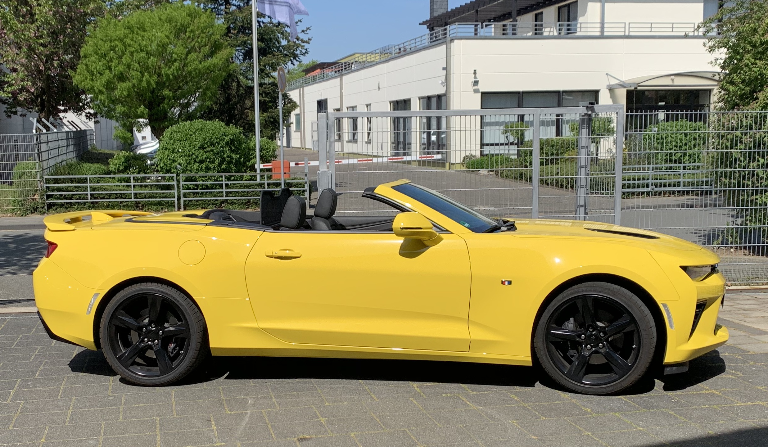 AIRAX Windschott für Holden GM Chevrolet Camaro Convertible 6.Gen. mit Tasche