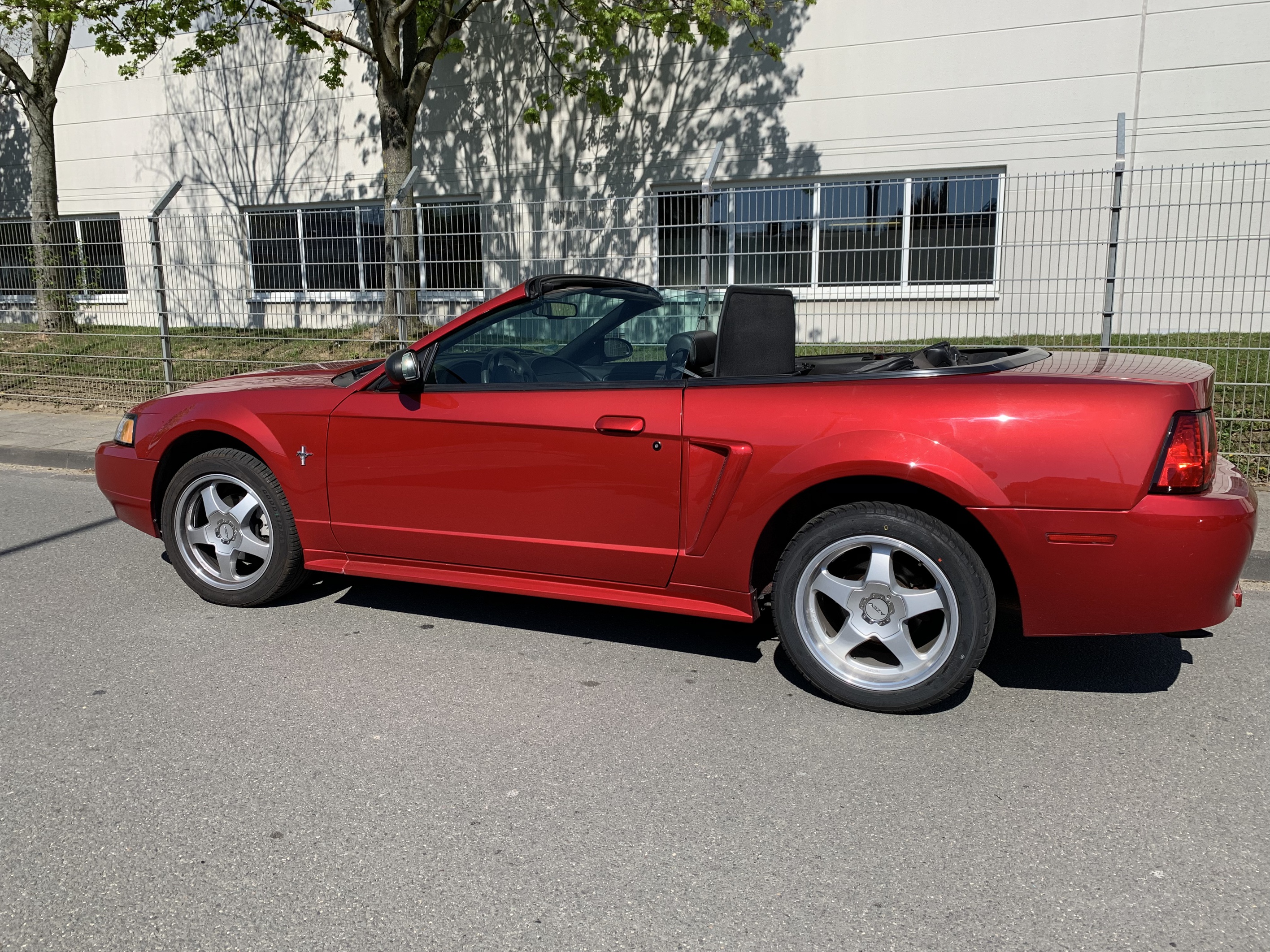 Airax pare-vent convient à Ford Mustang IV Cabrio  