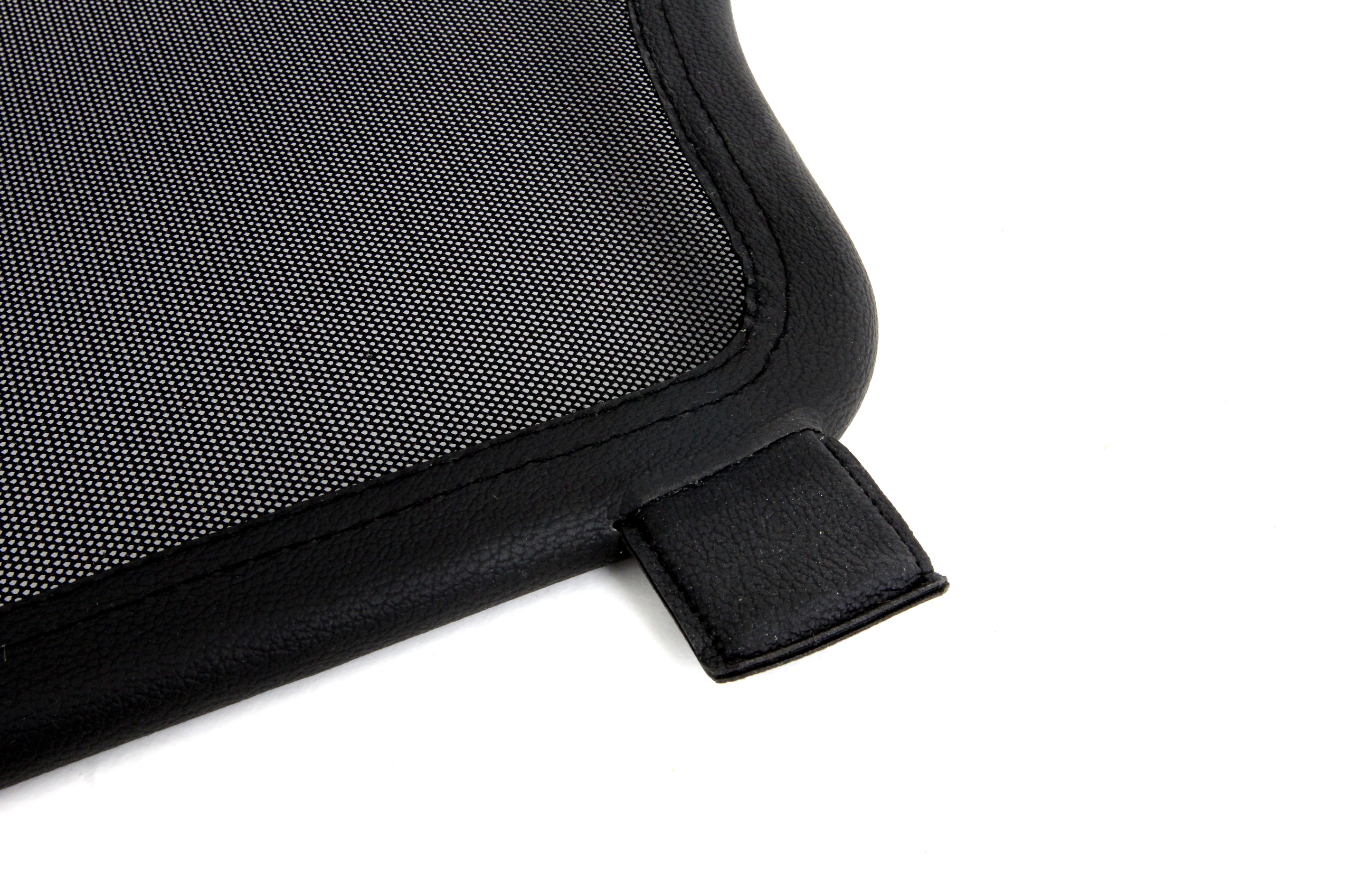 Airax wind deflector suitable for Carrera 911 Typ 996 & 997 folding backwards and middle incl. bag