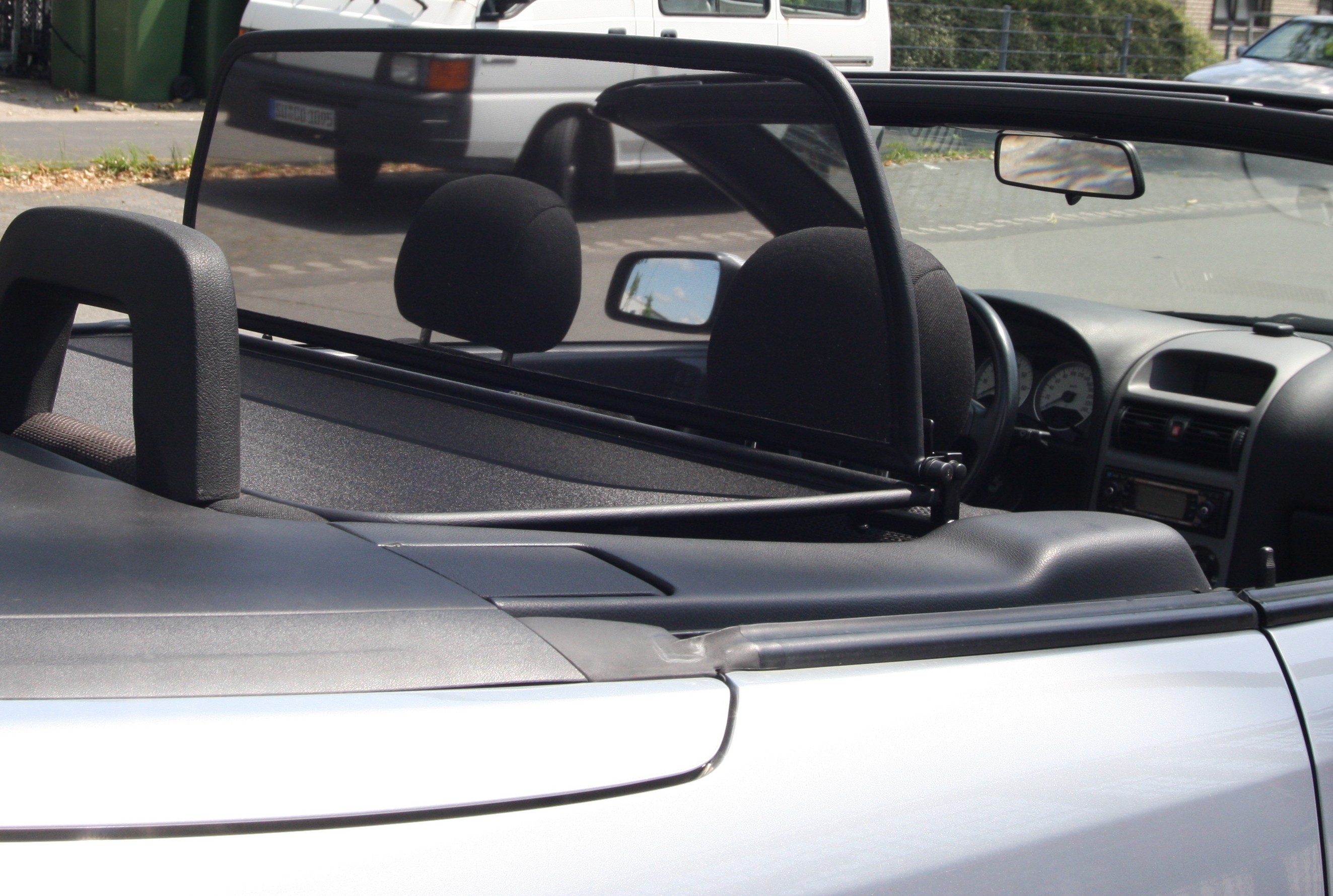 Wind deflector suitable for Vauxhall Astra G 