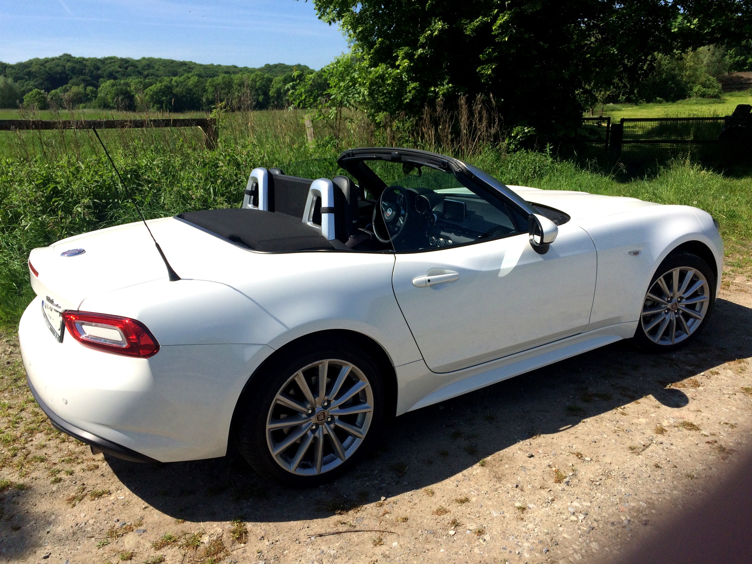 Airax Vindavvisare lämplig för Fiat 124 Spider Roadster  