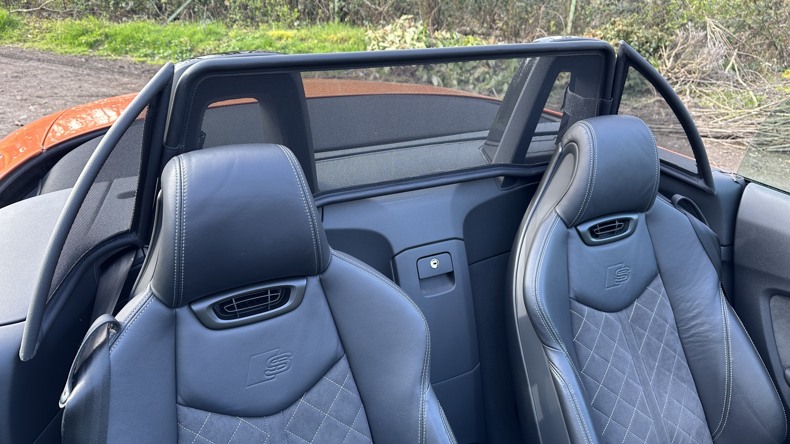 Airax Vindavvisare lämplig för Audi TT FV9 Roadster Cabrio  