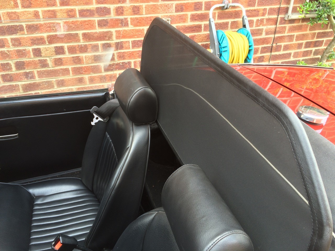 Airax wind deflector suitable for Triumph Spitfire  