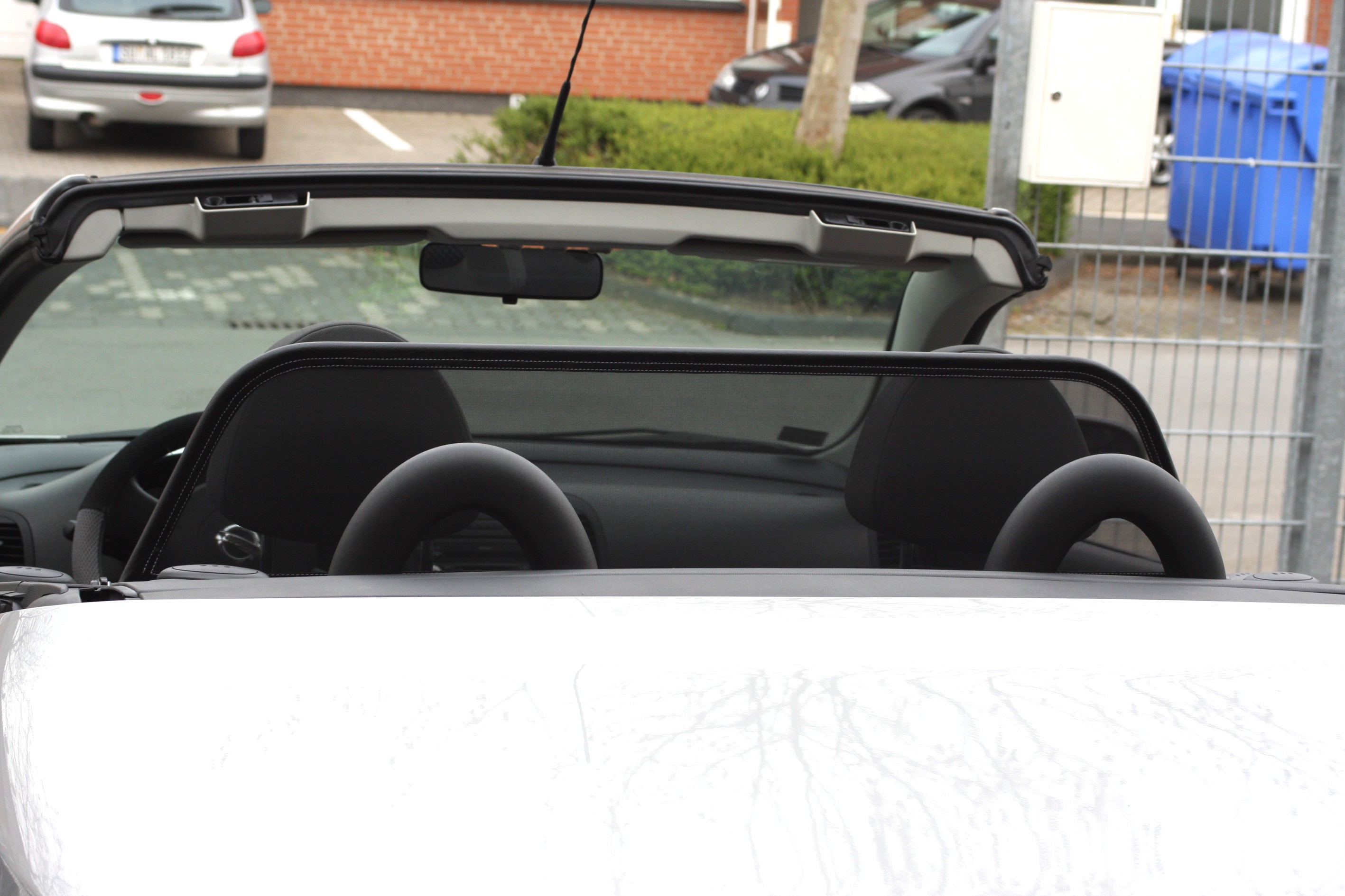 Wind deflector suitable for Nissan Micra CC