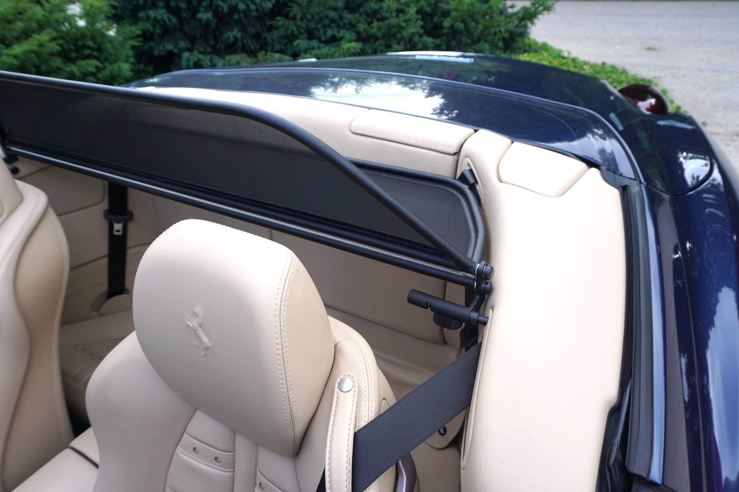 Wind deflector suitable for Ferrari California & California T F149