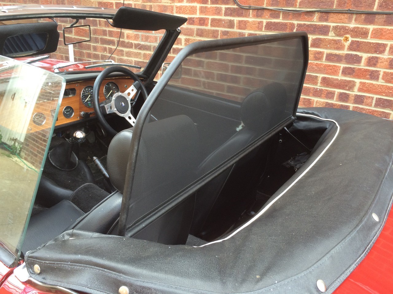 Airax wind deflector suitable for Triumph Spitfire  