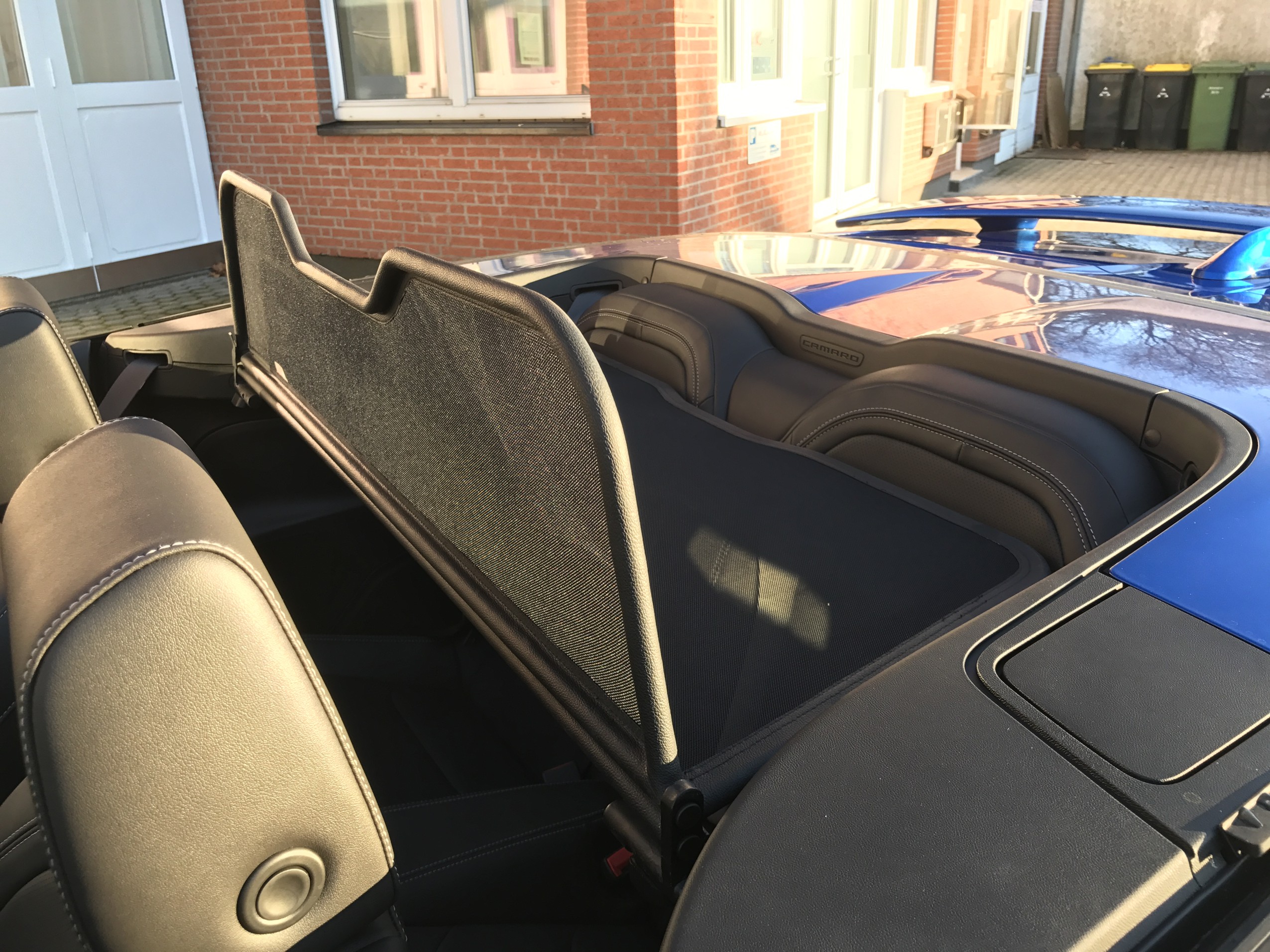 AIRAX Windschott für Holden GM Chevrolet Camaro Convertible 6.Gen. mit Tasche