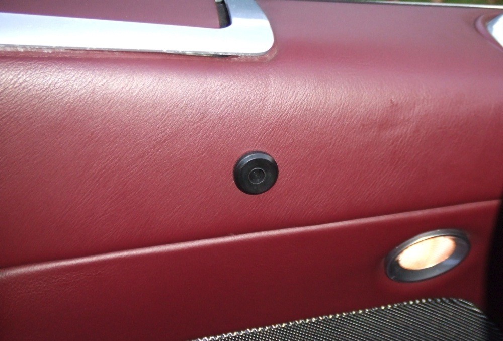 Wind deflector suitable for Aston Martin DB9 Volante  