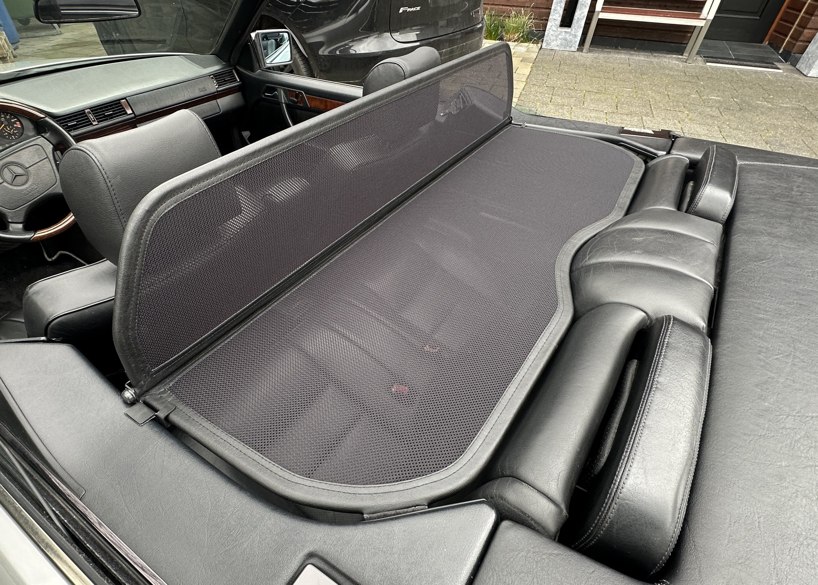 Wind deflector suitable for Mercedes Benz E-Klasse A124 Convertible