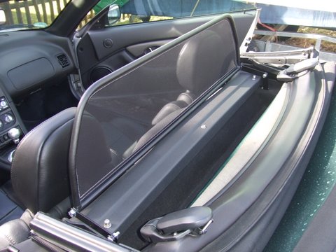 Airax wind deflector suitable for Rover MG - F & MG - TF 