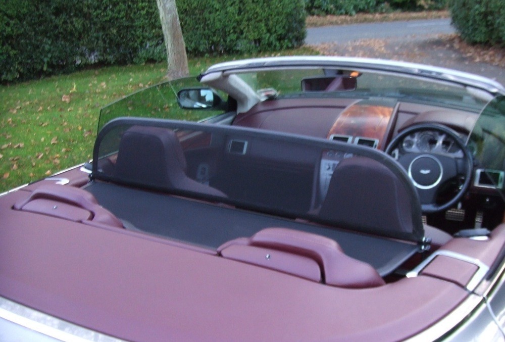 Windschott für Aston Martin DB9 Volante mit Schnellverschluss in beige